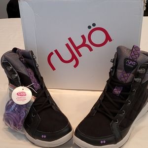 Nwt ryka womens Aurora high top sneaker